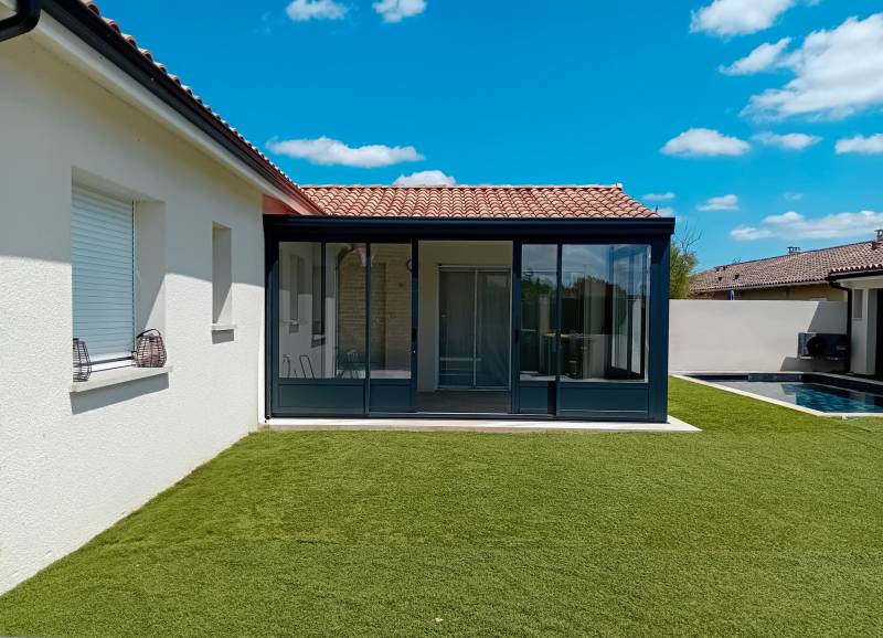 Pose d'une véranda en aluminium à Coufouleux dans le Tarn